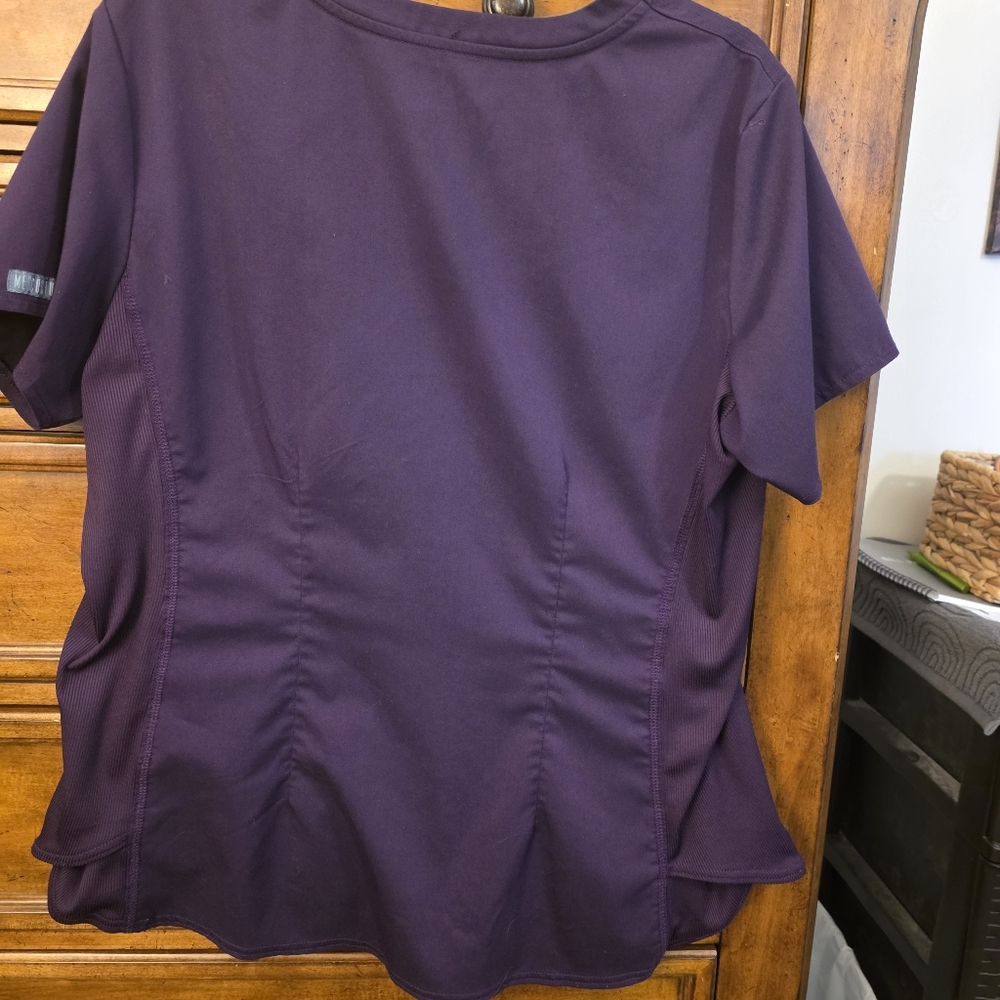 Med Couture Women's Deep Purple Short Sleeve Top - Picture 5 of 5